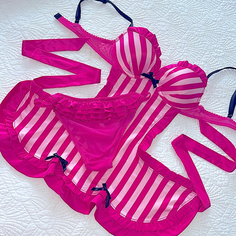 2010🎀 2 Pc Set Candy Stripe Sexy Little Things French Maid Apron & Panties VS